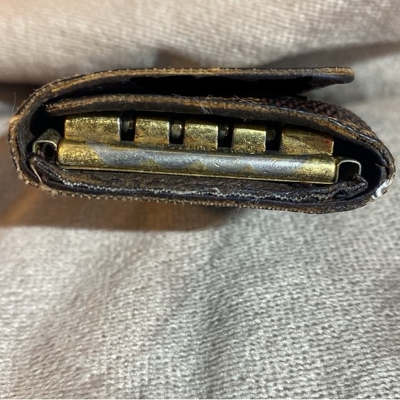 Louis Vuitton Damier Ebene key pouch - Picture 3 of 13